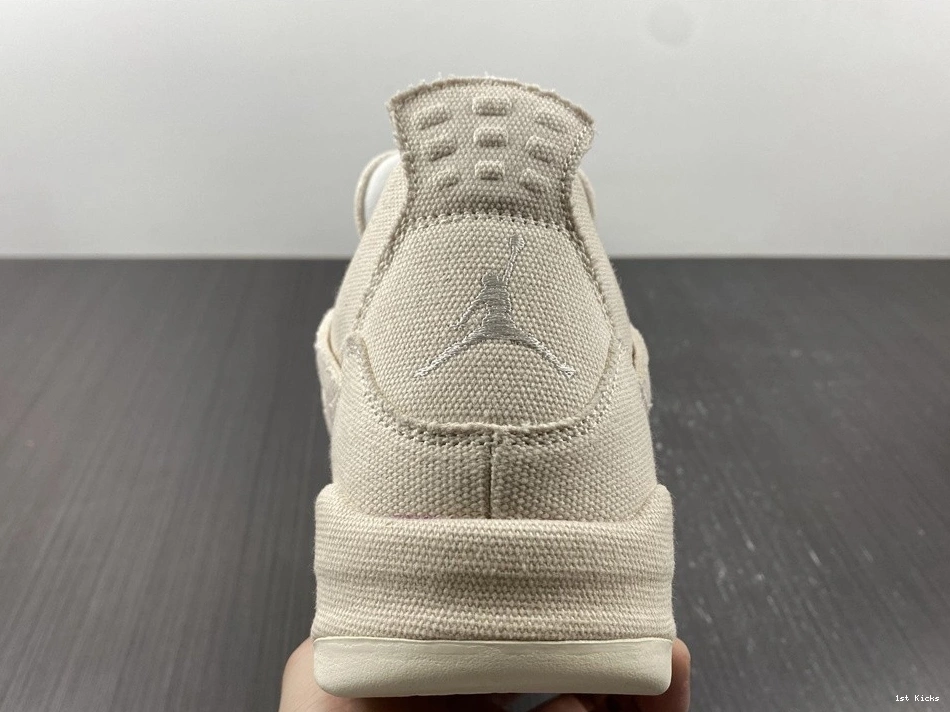 Blank 4 DQ4909-100 Retro Canvas (W) Jordan - 1110